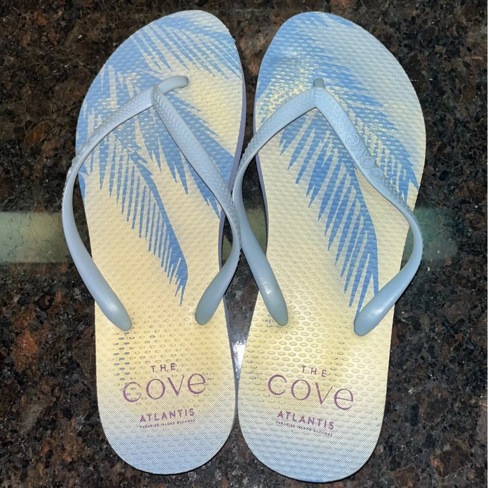 Atlantis Bahamas The Cove Yellow Blue Palm Tree Flip Flops Sz 7 🏝️